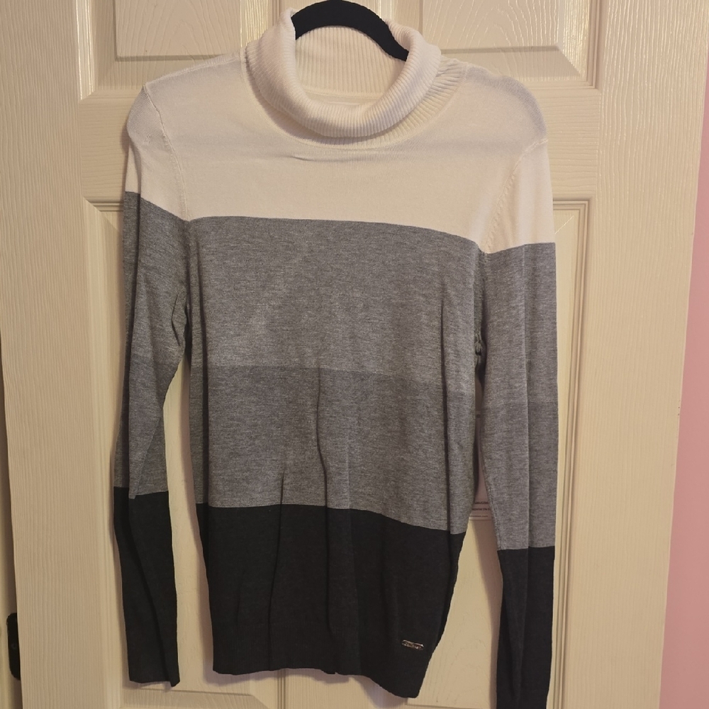 Calvin Klein Cream and Grayβ Turtleneck Sweater